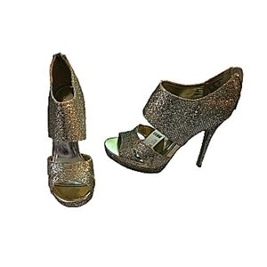 Sofia Vergara Gold Glitter High Heels 10